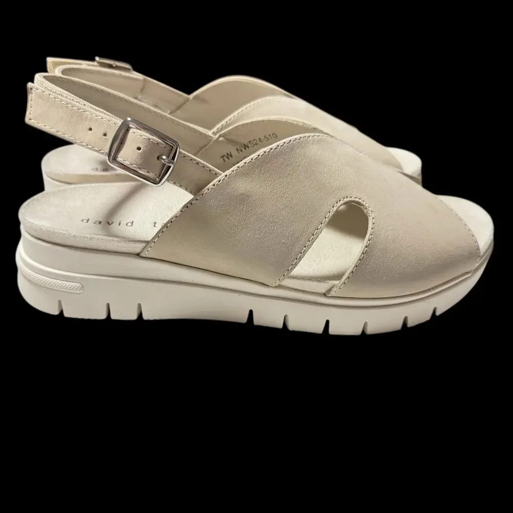 David Tate Madona Women Beige sandals adjustable slingback SZ/ 7 Wide